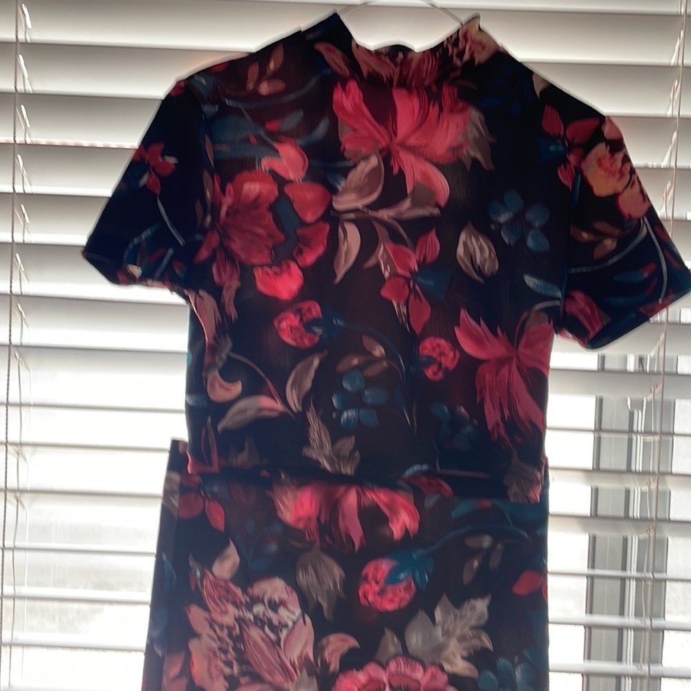 A beautiful set with beautiful colors and comfortable clothing